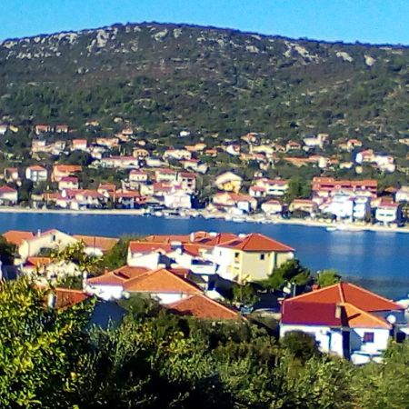 Apartment Silvija Vinišće Kültér fotó
