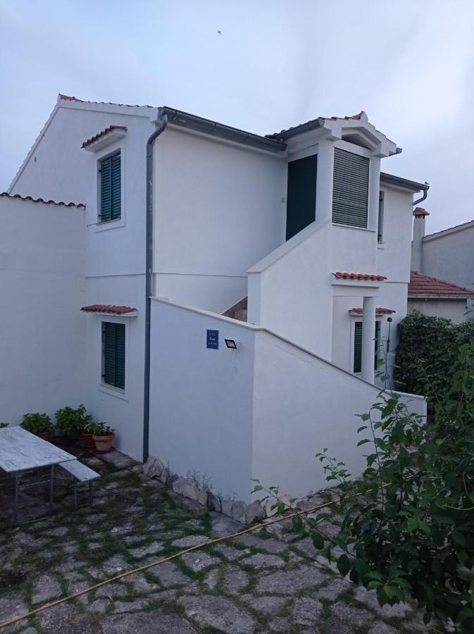 Apartment Silvija Vinišće Kültér fotó