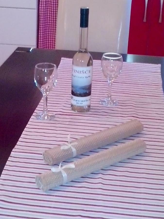Apartment Silvija Vinišće Kültér fotó