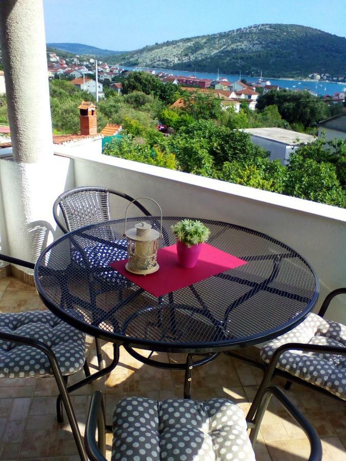 Apartment Silvija Vinišće Kültér fotó
