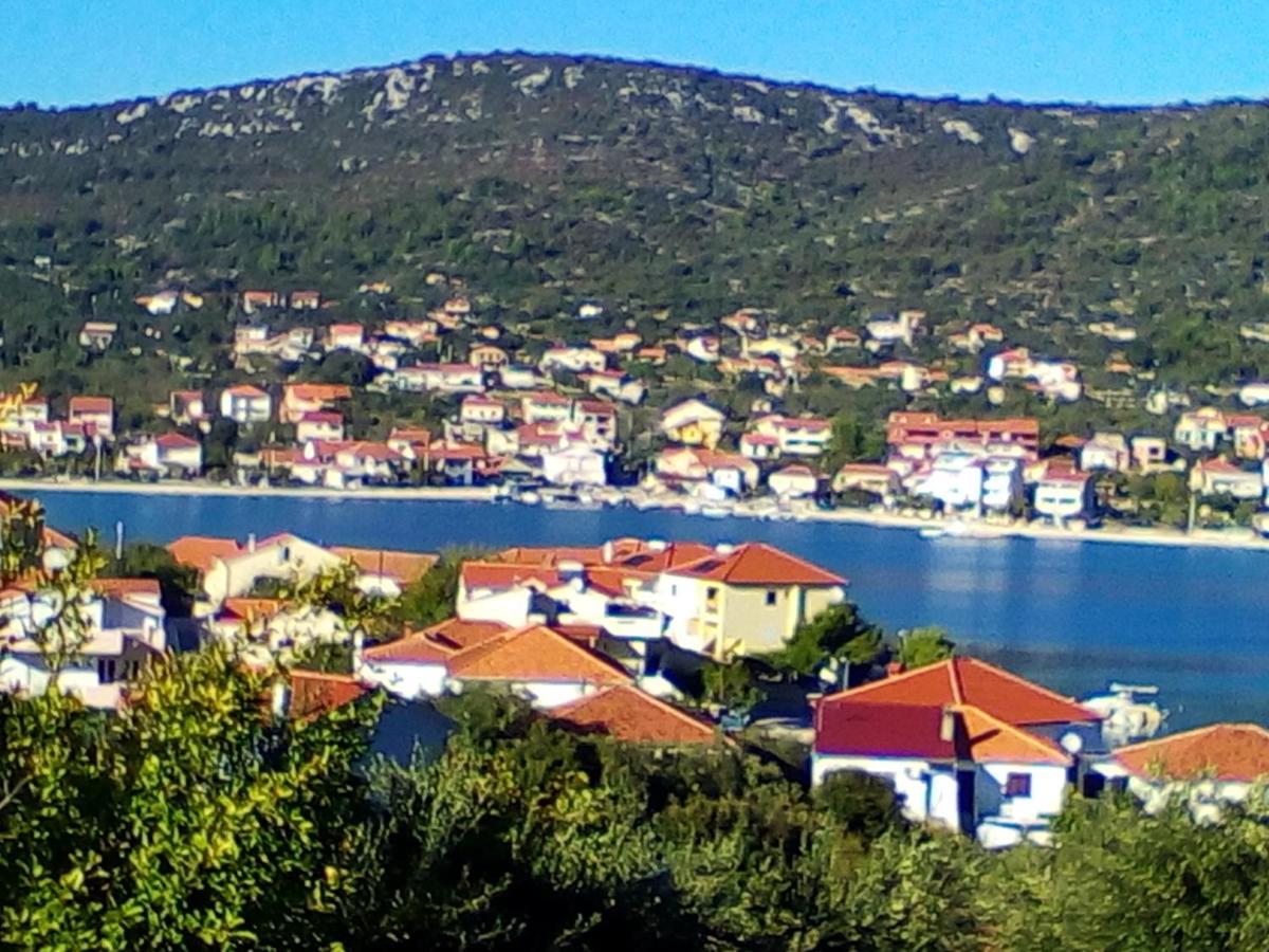 Apartment Silvija Vinišće Kültér fotó