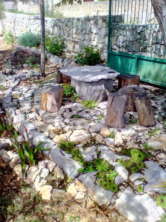 Apartment Silvija Vinišće Kültér fotó